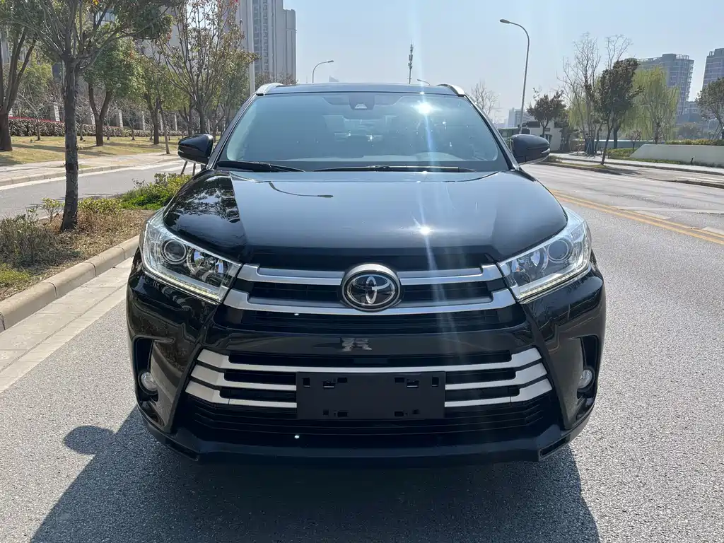 Toyota Highlander 2021