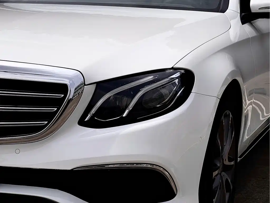 Mercedes-Benz E-Class 2018 — фото 10