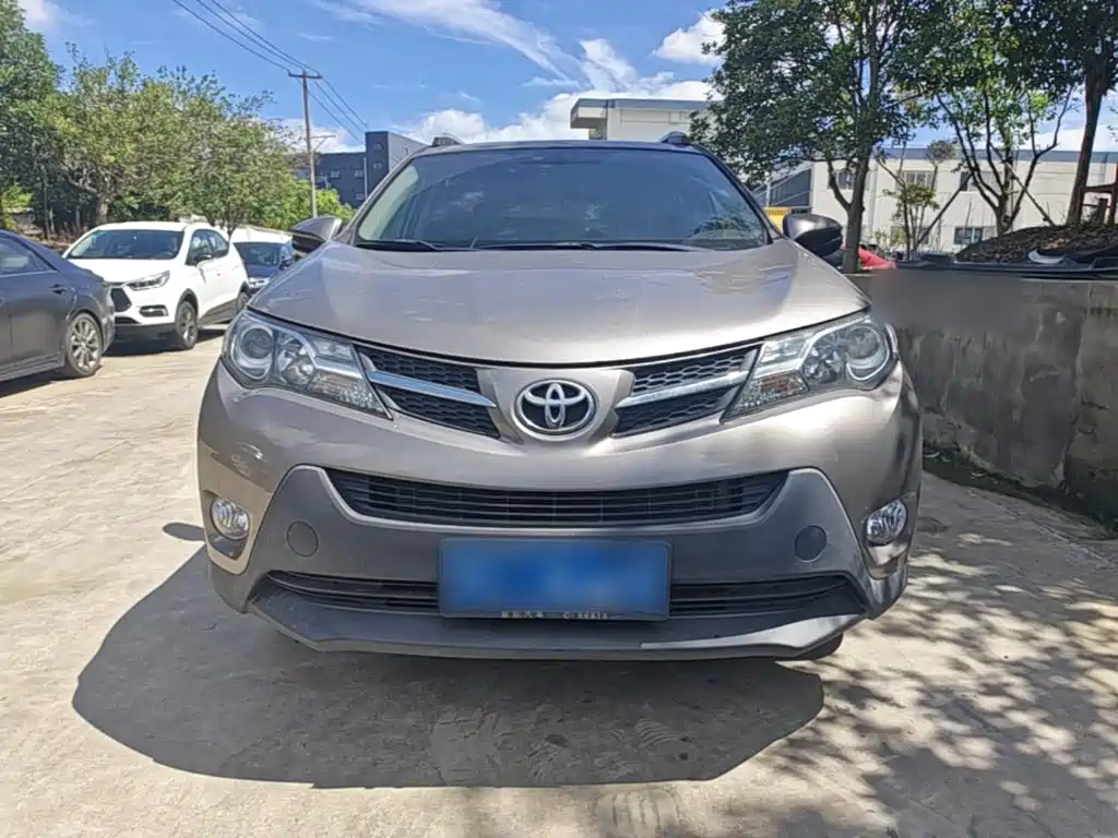 Toyota RAV4 2015