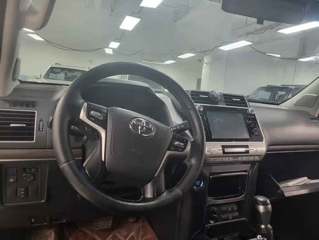 Toyota Prado 2018 — фото 4