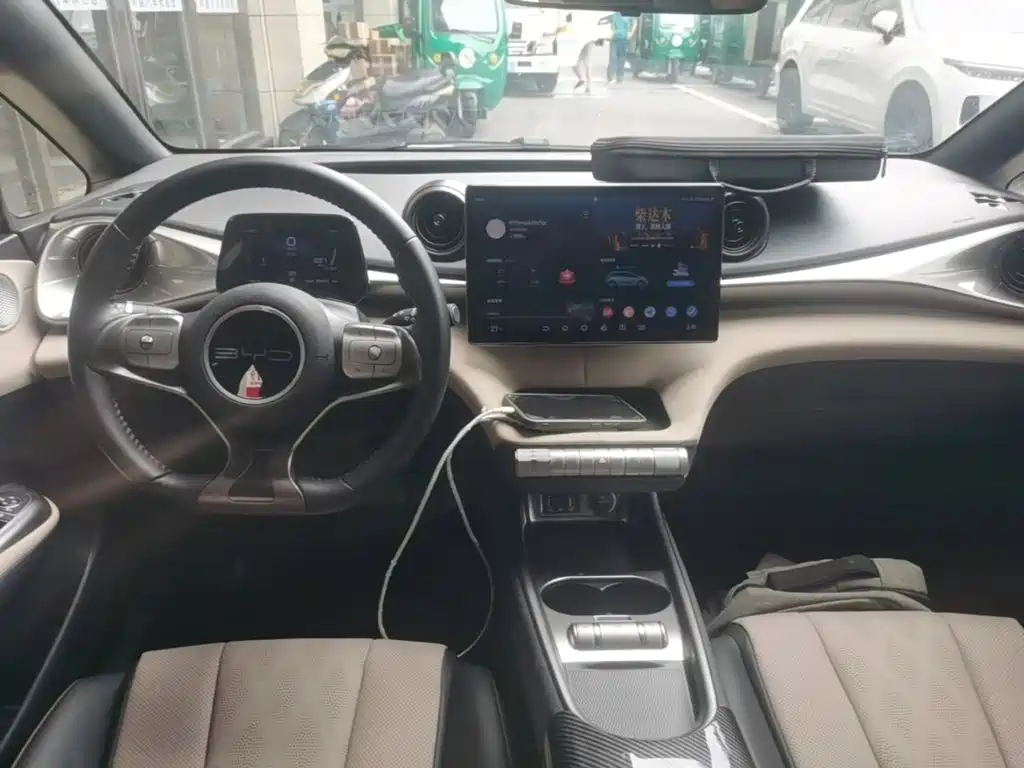 BYD Dolphin 2023 — фото 10