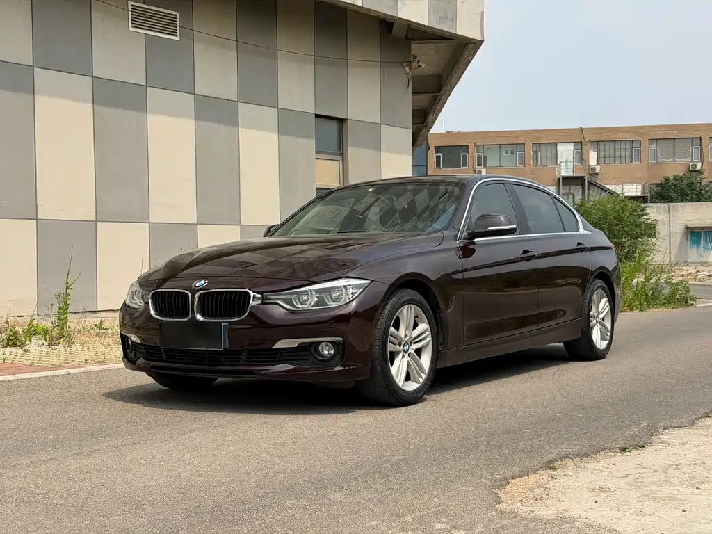 BMW 3 Series 2016 — фото 1