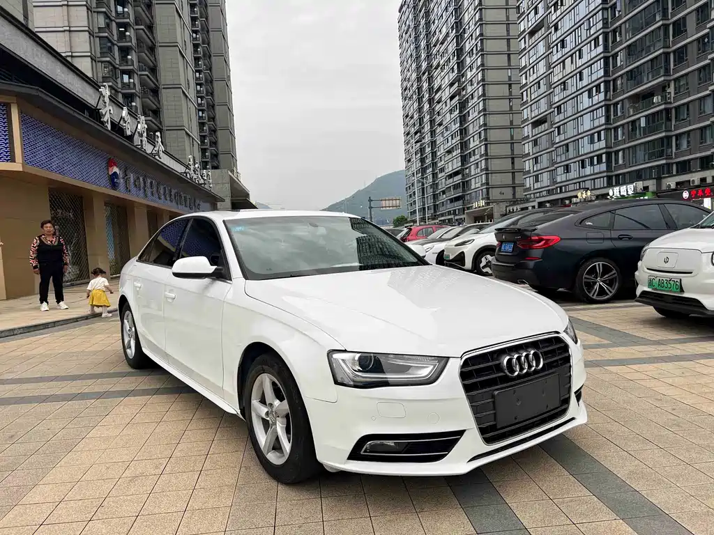 Audi A4L 2015