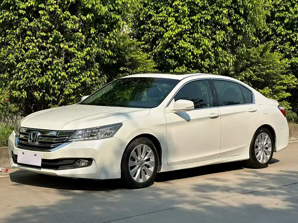 Honda Accord 2014 — фото 1