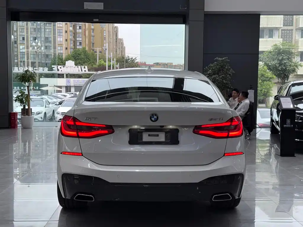 BMW 6 Series GT 2020 — фото 8