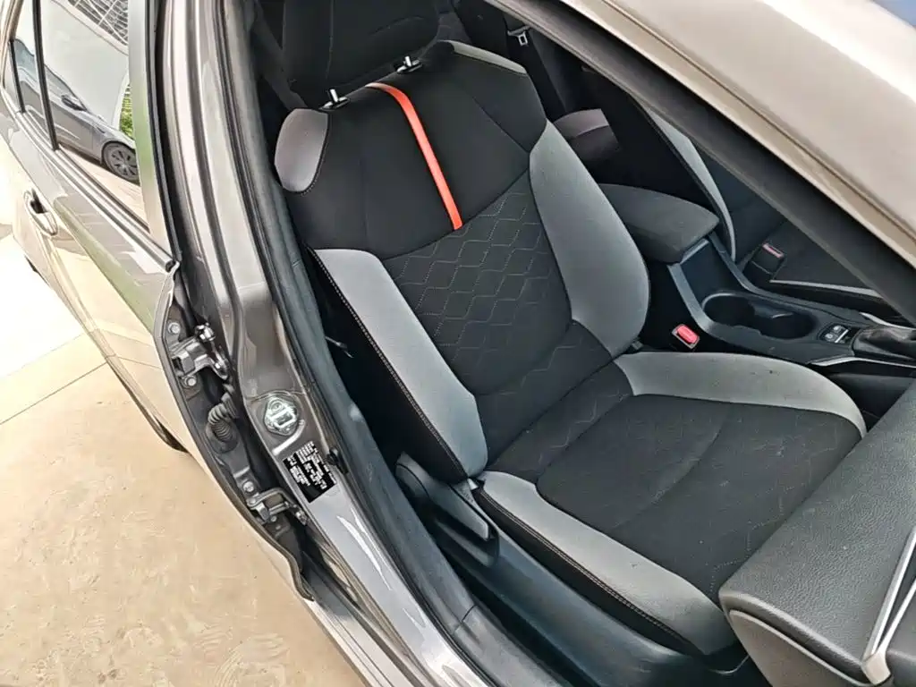 Toyota Corolla 2023 — фото 25