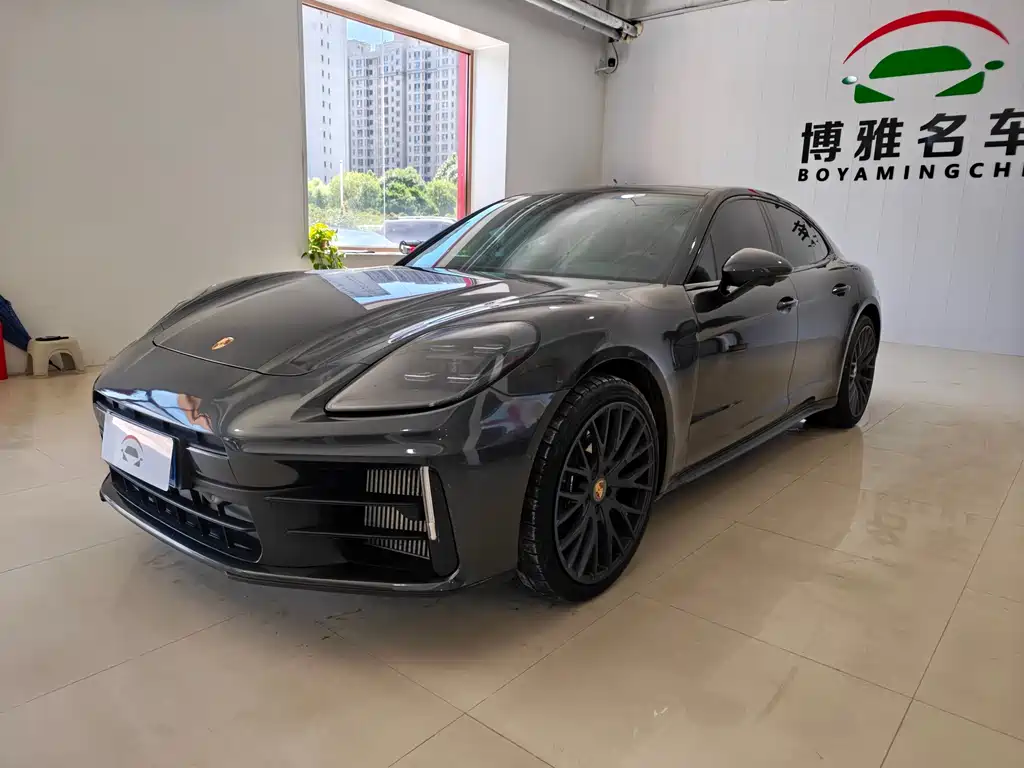 Porsche Panamera 2025