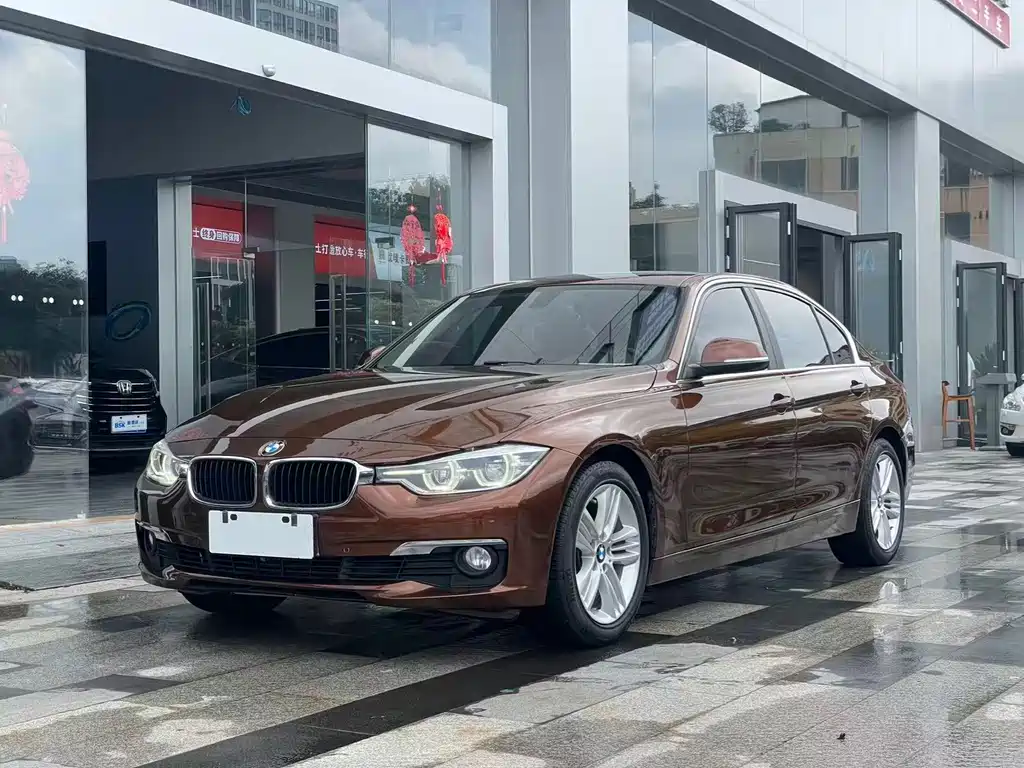 BMW 3 Series 2017 — фото 18