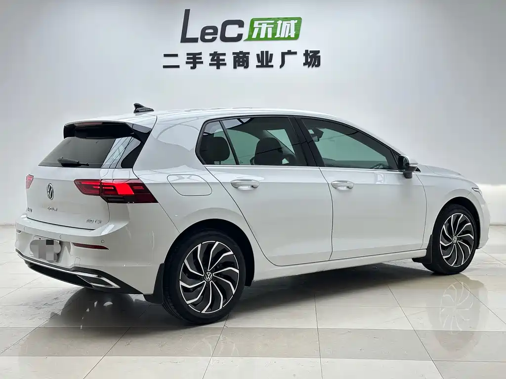 Volkswagen Golf 2021