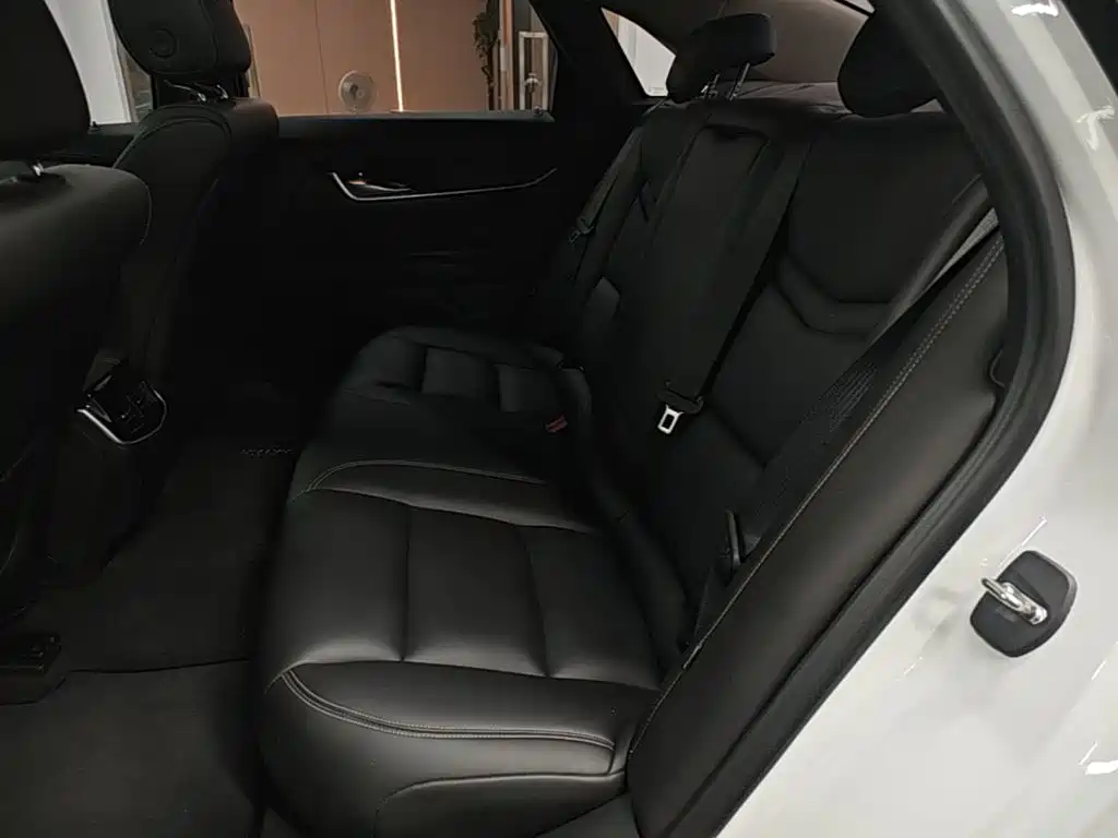 Cadillac XTS 2019 — фото 17