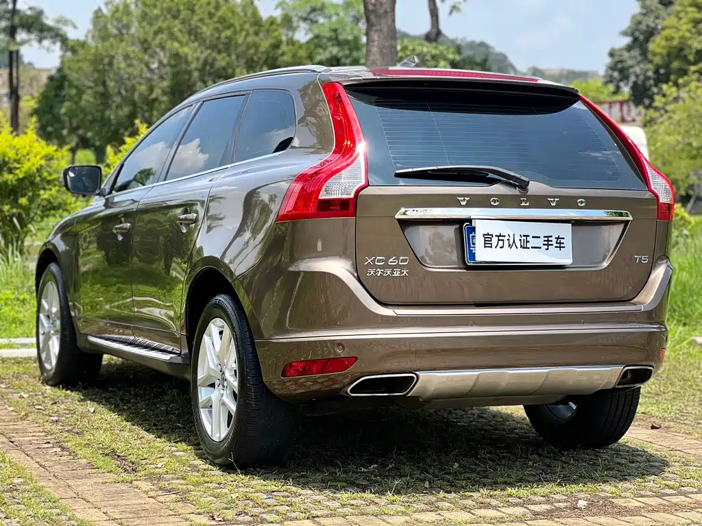 Volvo XC60 2017 — фото 5