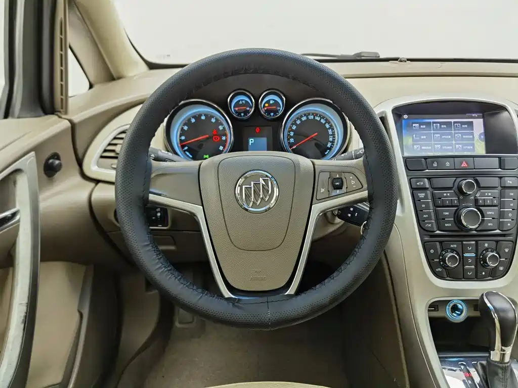 Buick Excelle GT 2014 — фото 11
