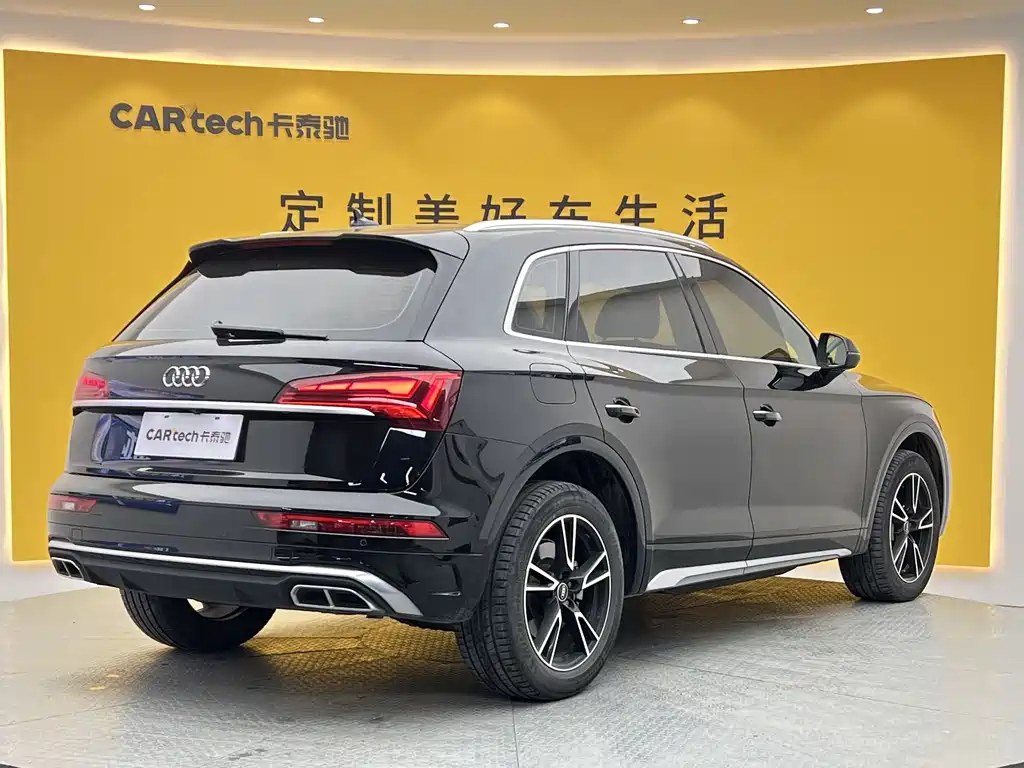 Audi Q5L 2021 — фото 27