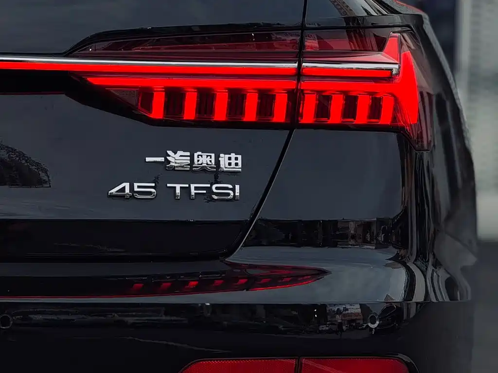 Audi A6L 2025 — фото 18
