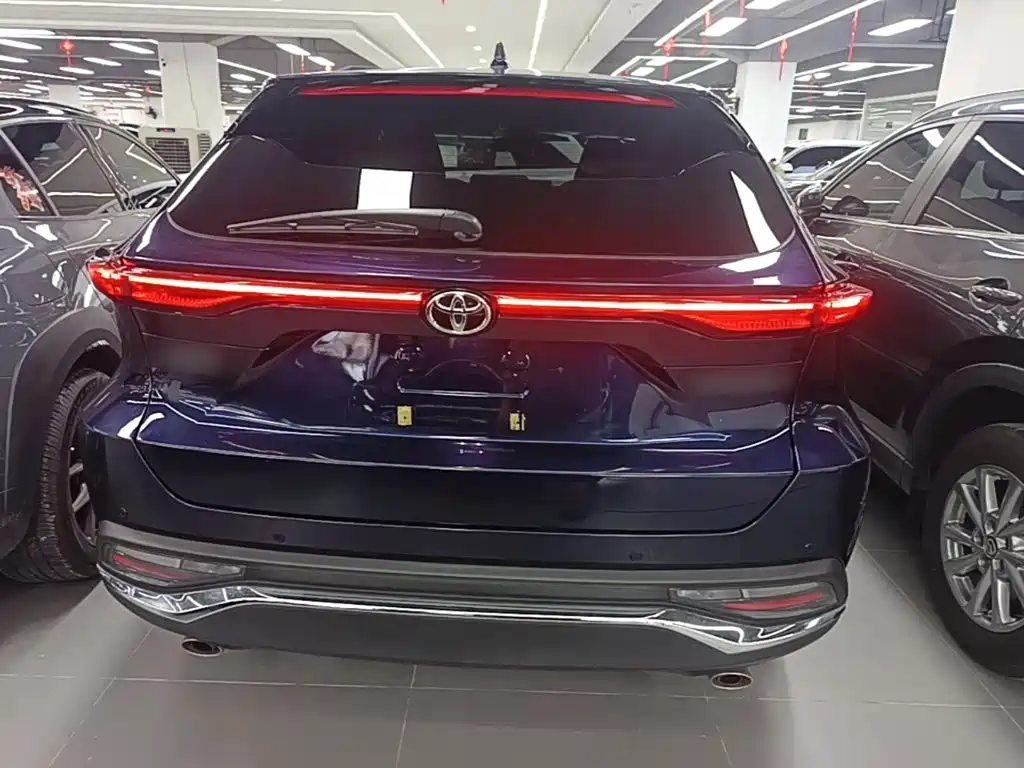 Toyota Harrier 2023 — фото 6