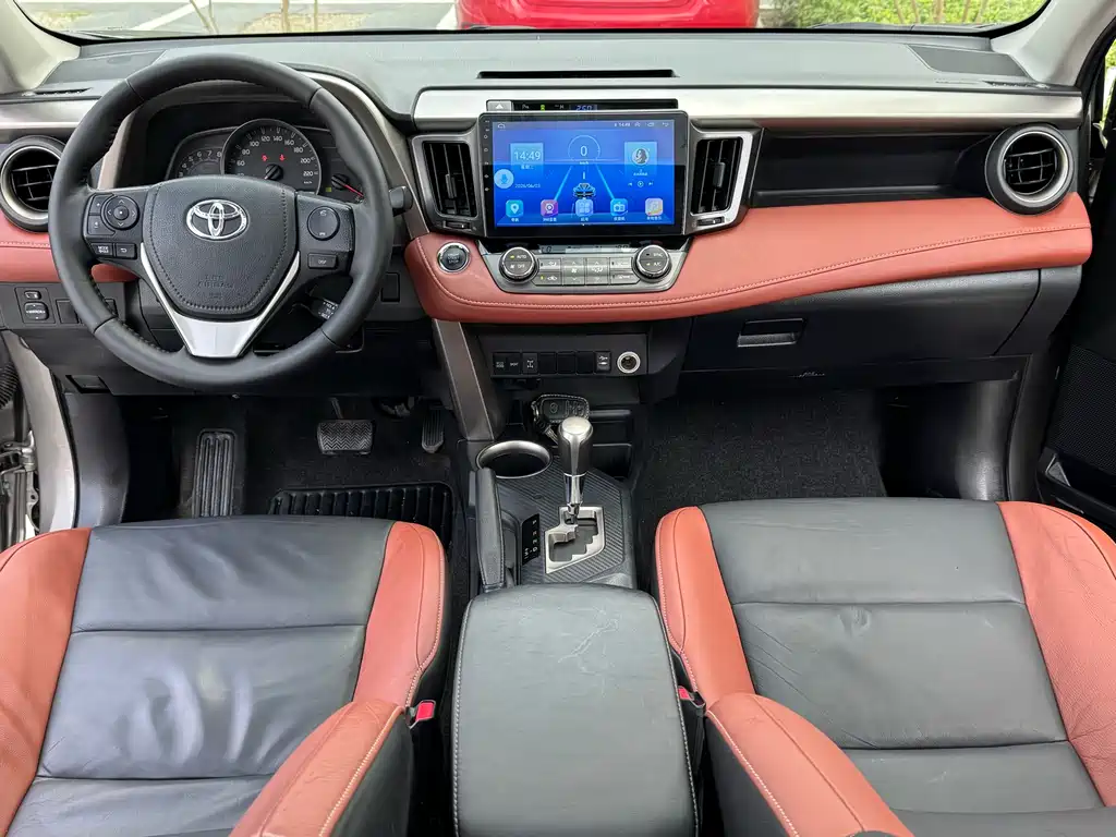 Toyota RAV4 2014 — фото 6