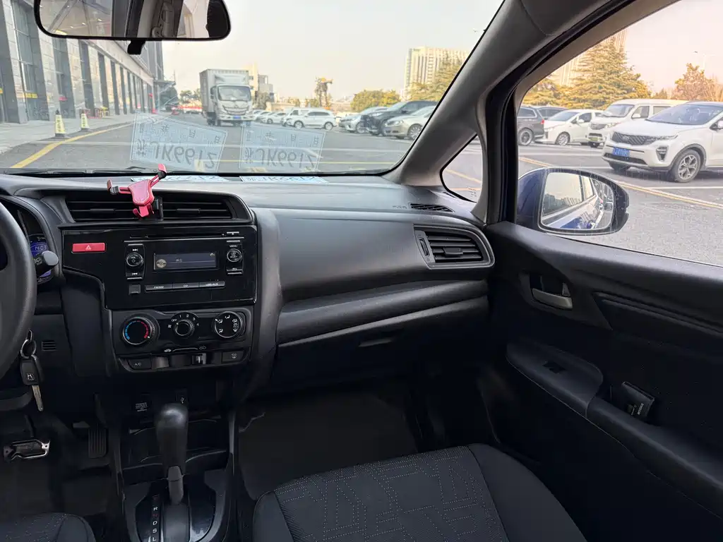 Honda Fit 2016 — фото 8