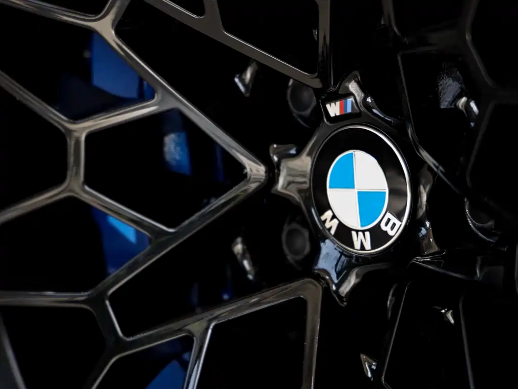 BMW M3 2024 — фото 11