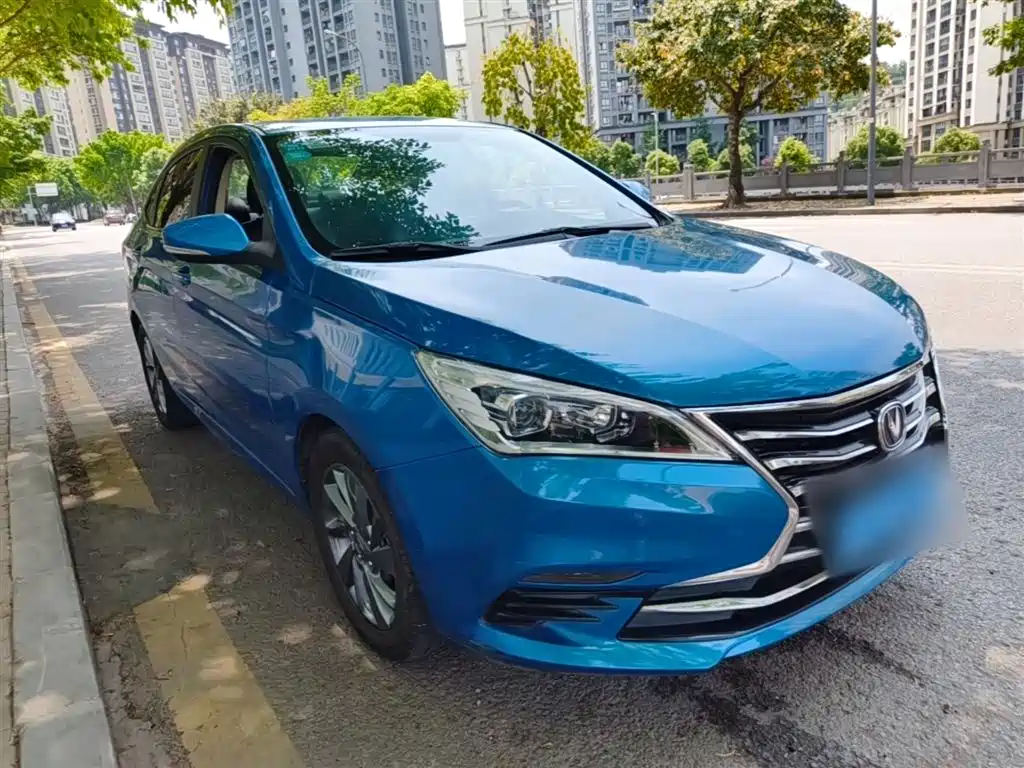 Changan Eado DT 2018 — фото 4