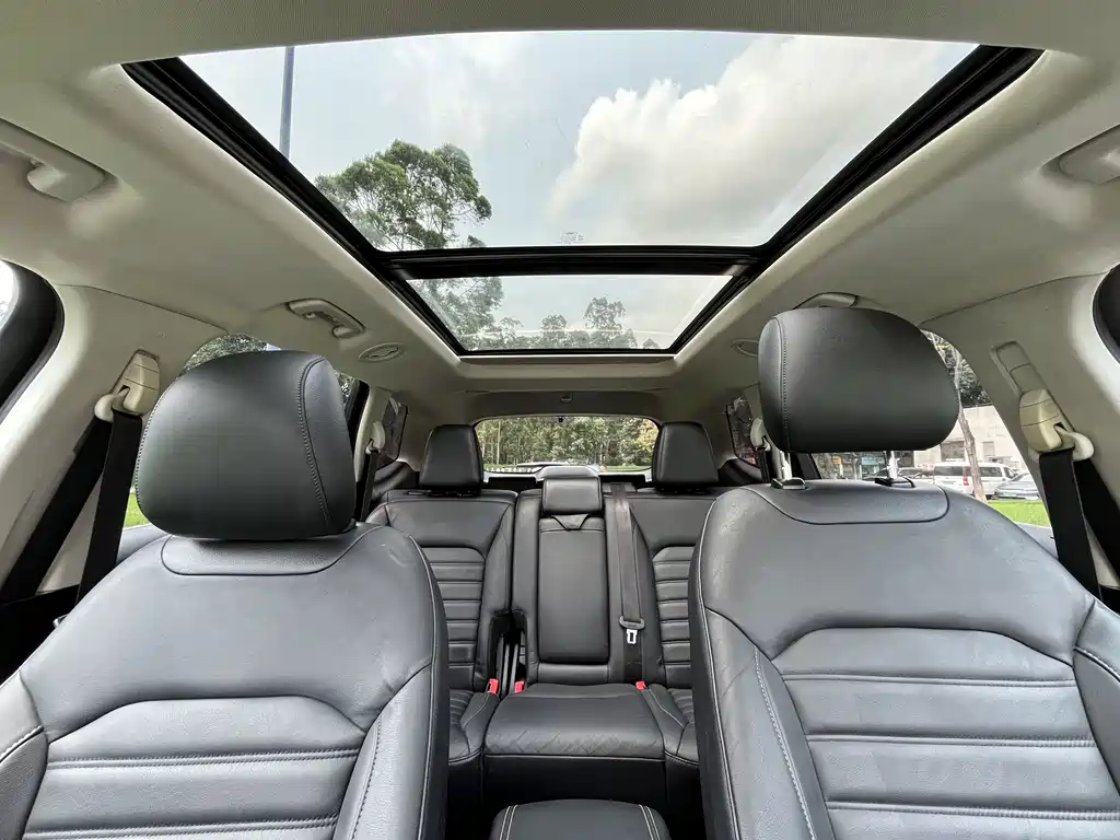 Ford Edge 2016 — фото 10