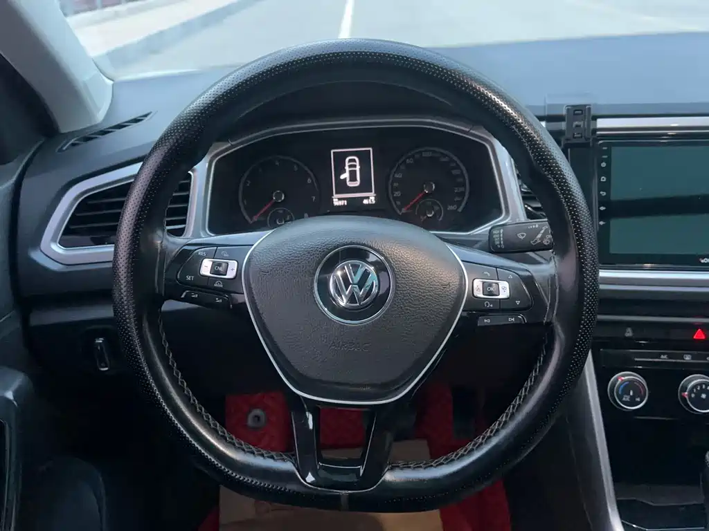 Volkswagen T-Roc 2019 — фото 16