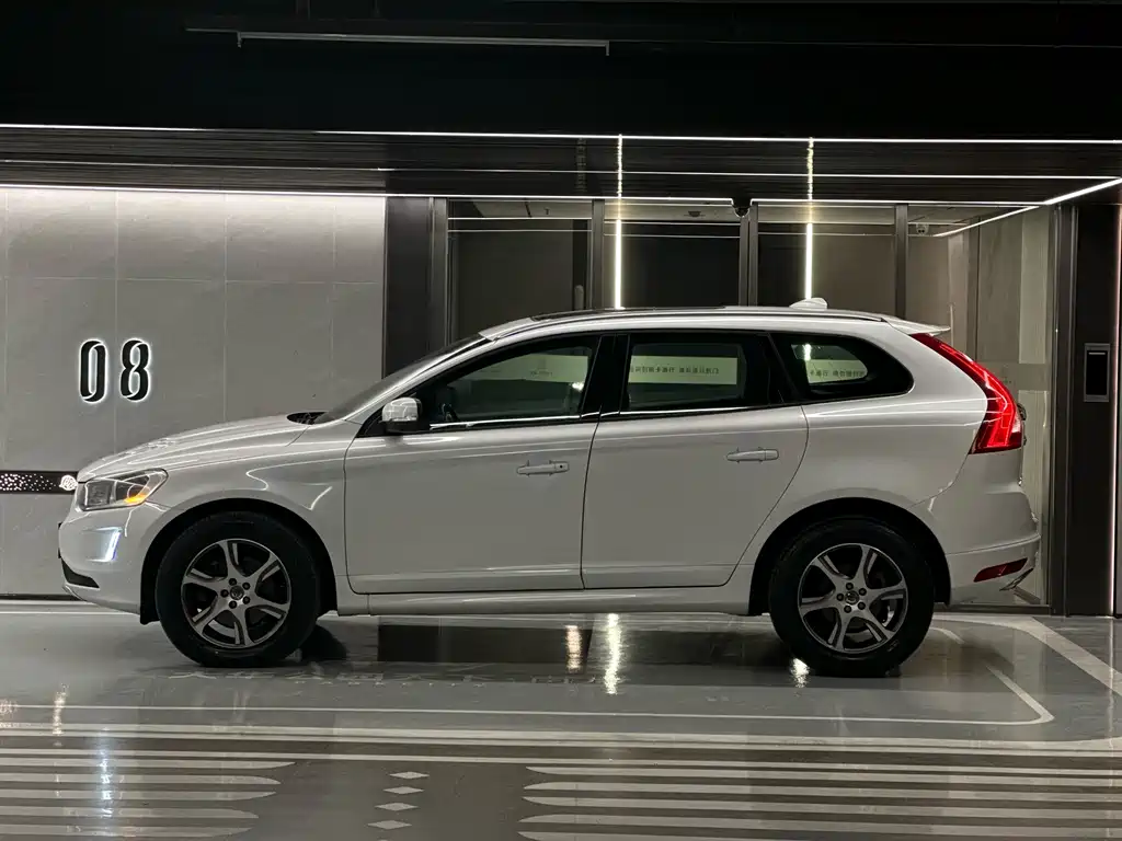 Volvo XC60 2014 — фото 12