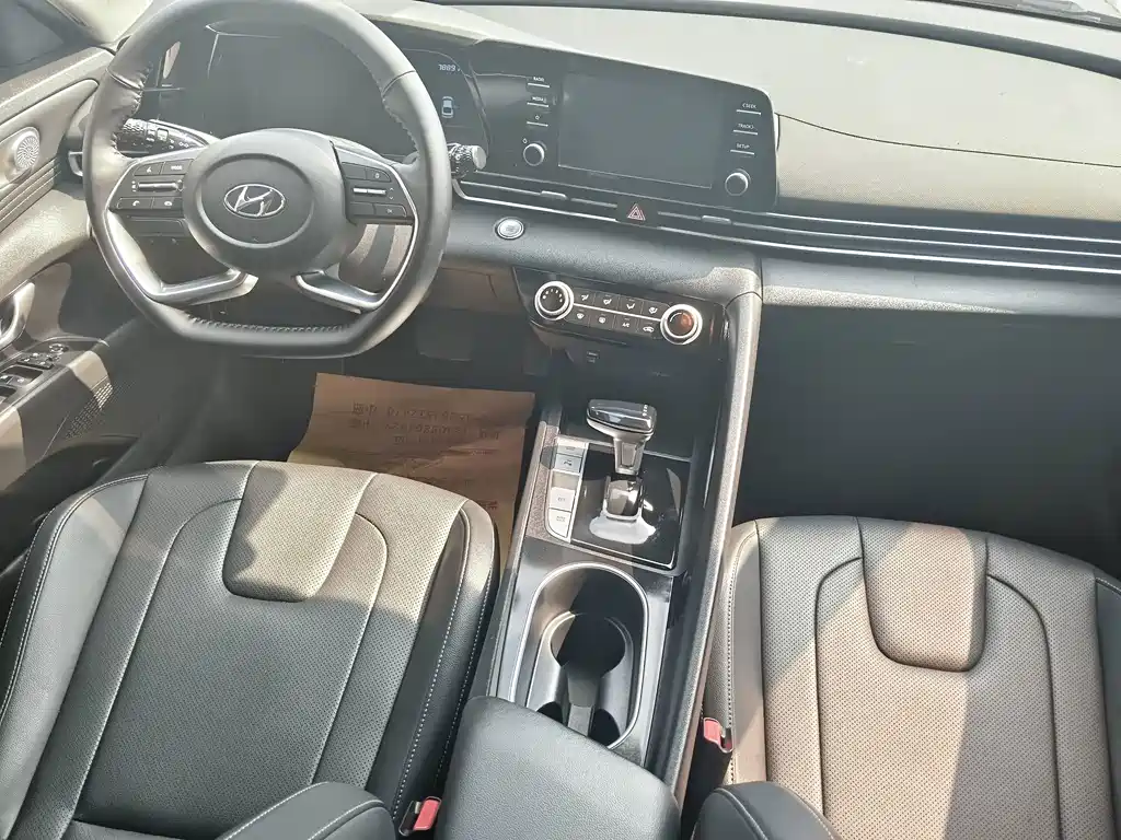 Hyundai Elantra 2021