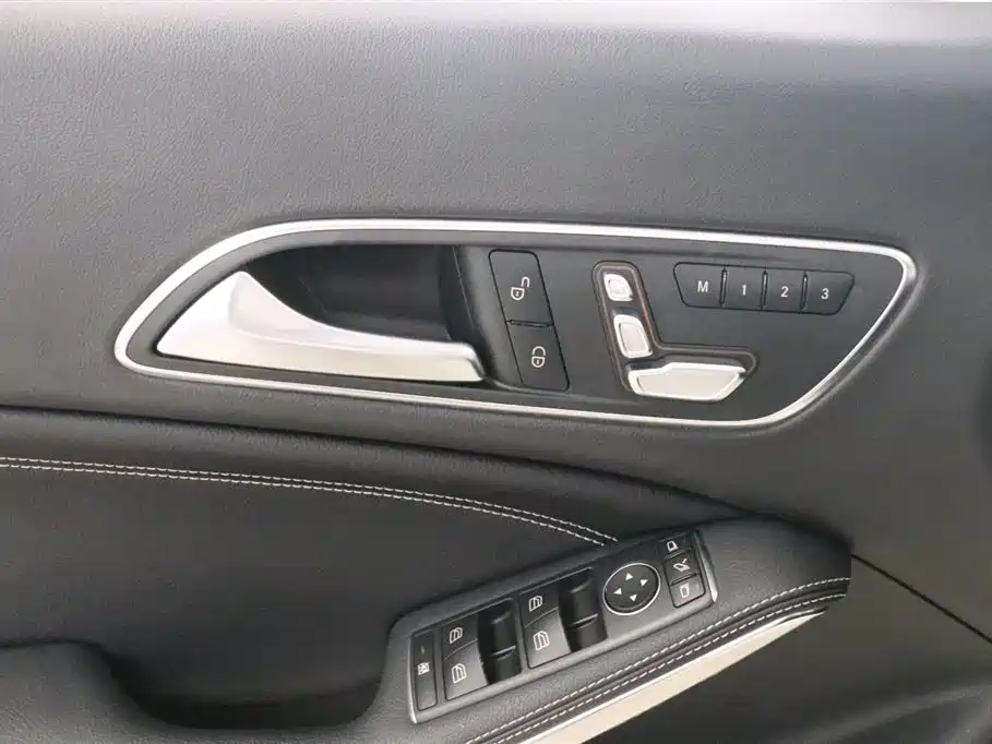 Mercedes-Benz CLA 2017 — фото 11