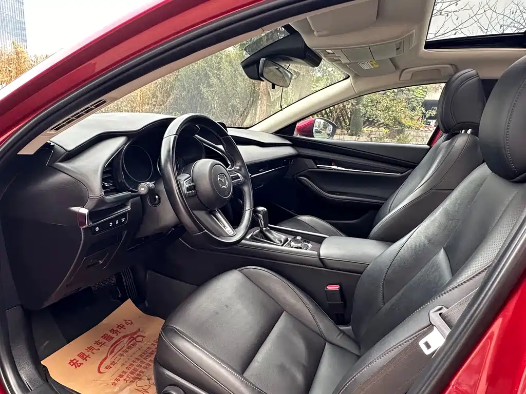Mazda 3 Axela 2022