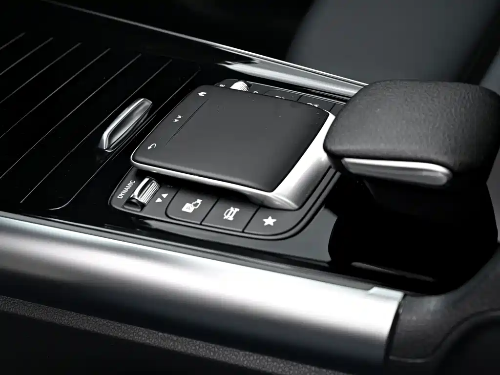 Mercedes-Benz GLA 2021 — фото 6