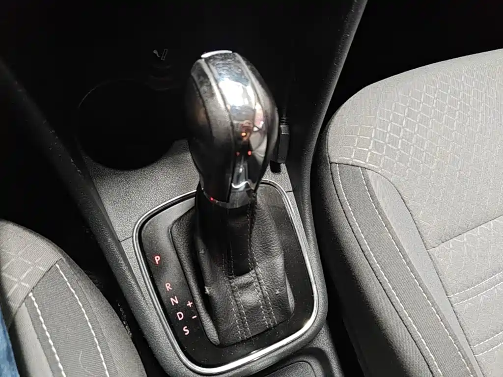 Volkswagen Polo 2015 — фото 14
