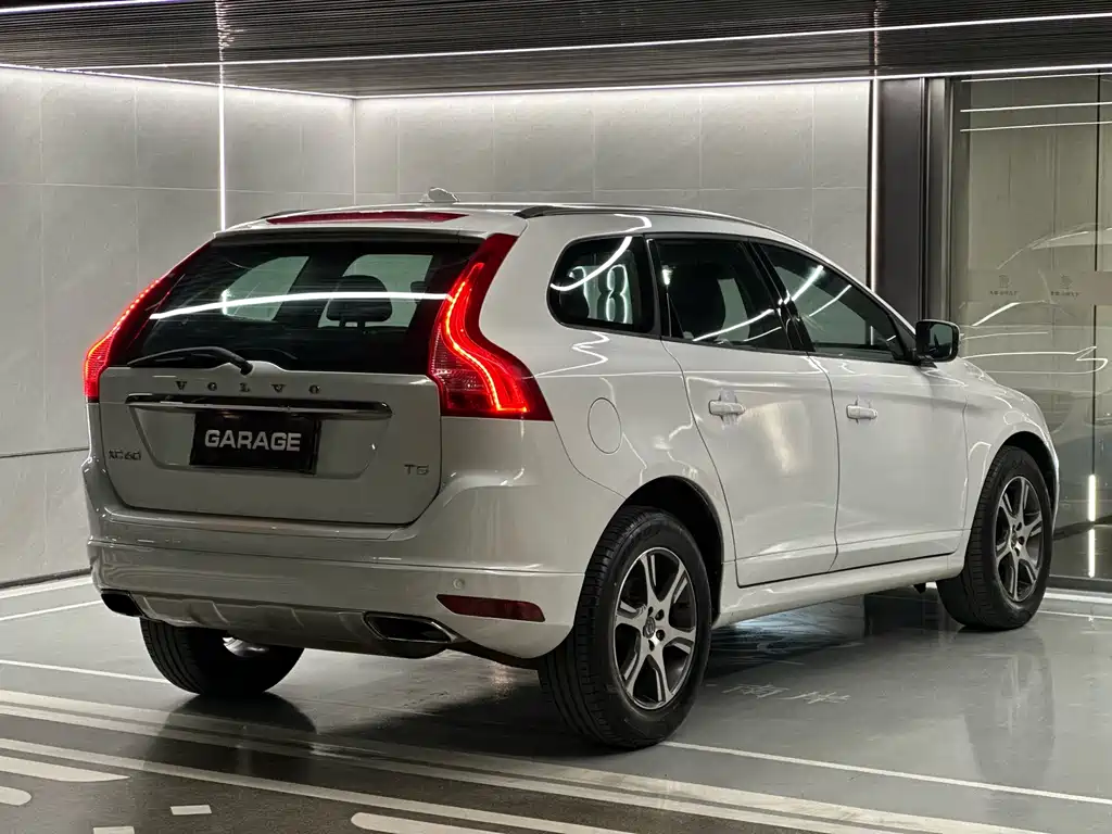Volvo XC60 2014 — фото 6