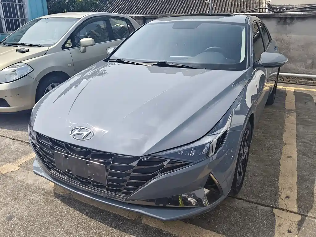 Hyundai Elantra 2021