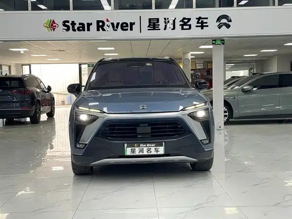 NIO ES8 2021