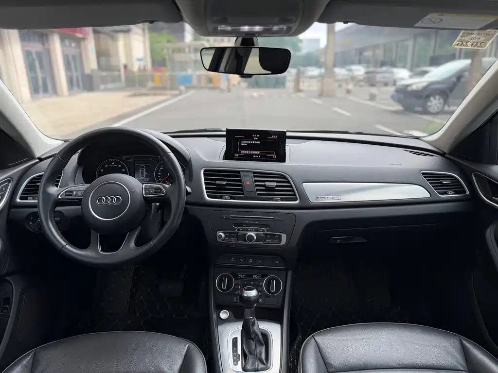 Audi Q3 2018 — фото 18