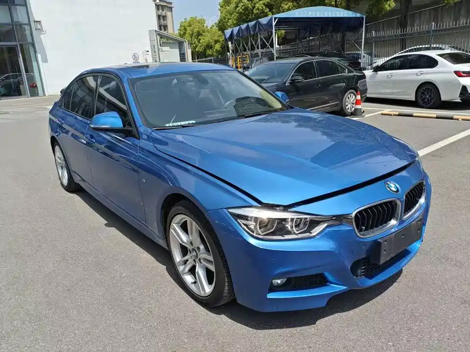 BMW 3 Series 2018 — фото 2