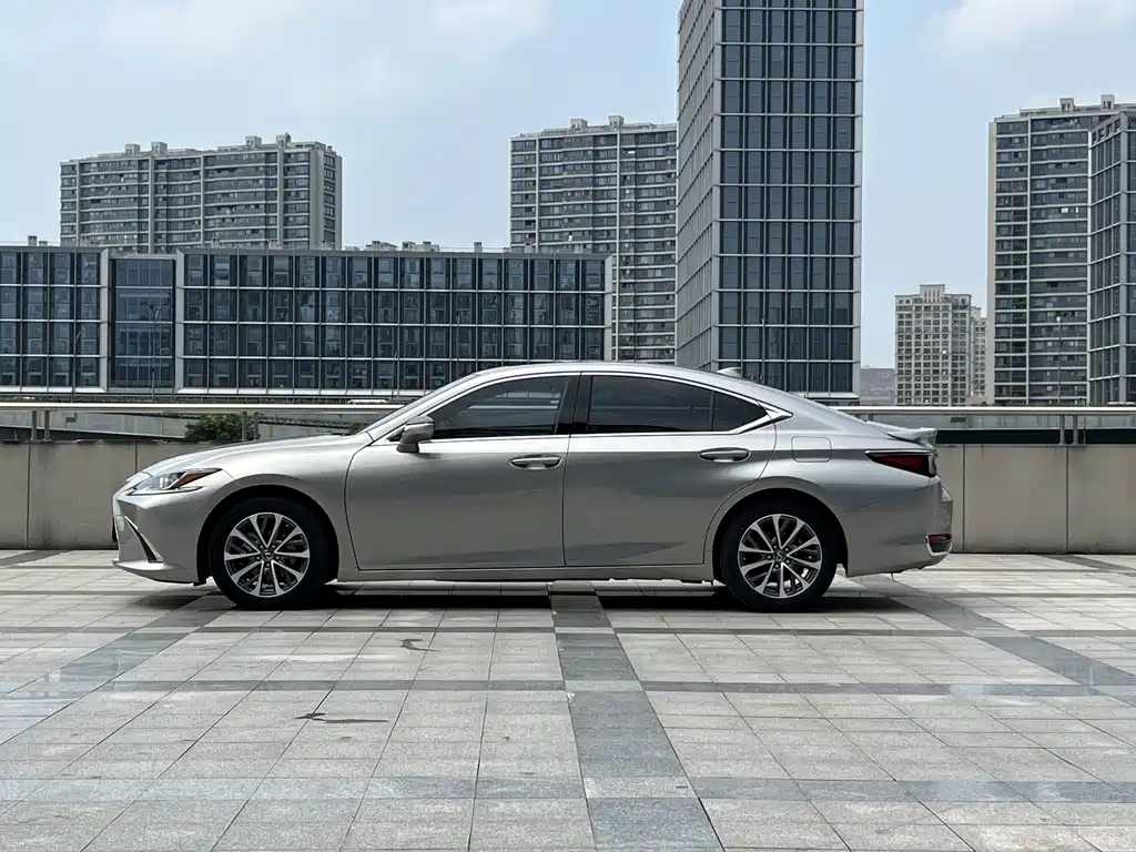 Lexus ES 2024 — фото 4