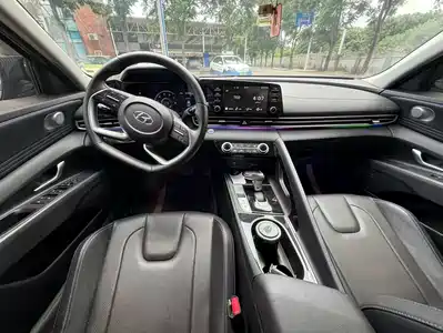 Hyundai Elantra 2023