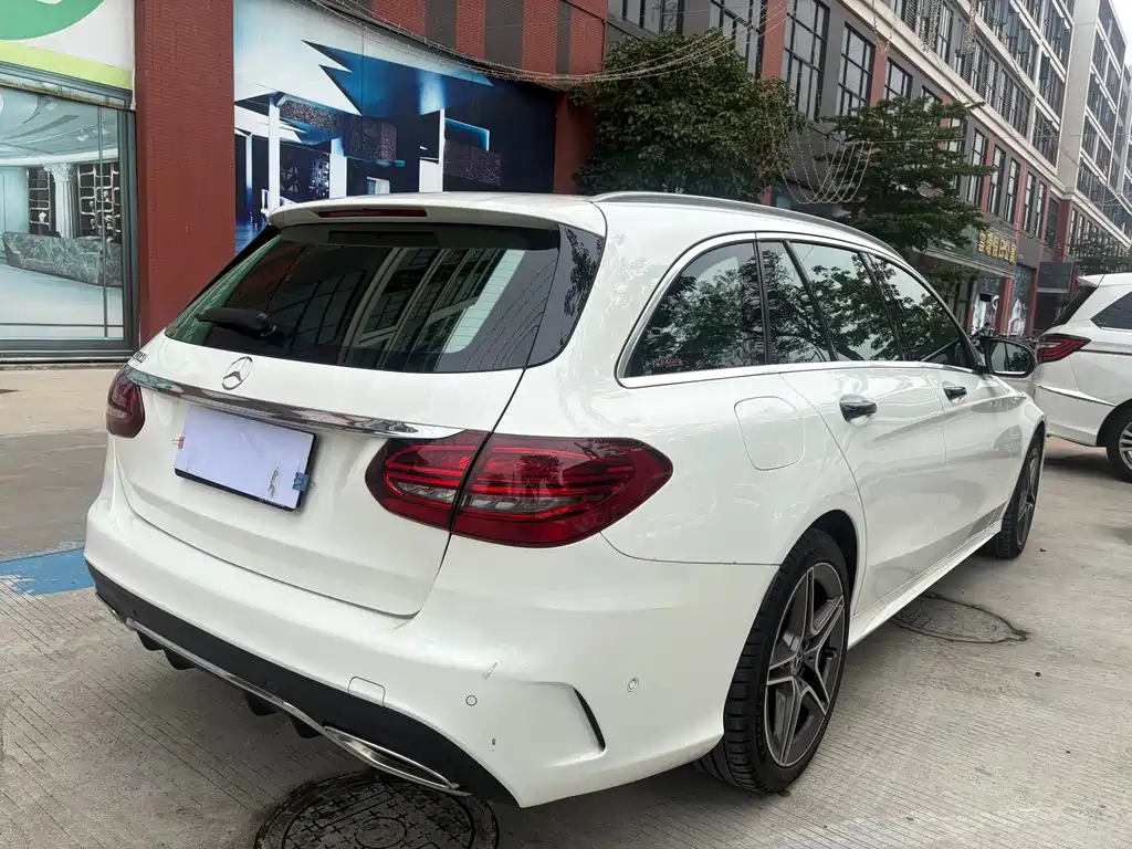 Mercedes-Benz C-Class 2021