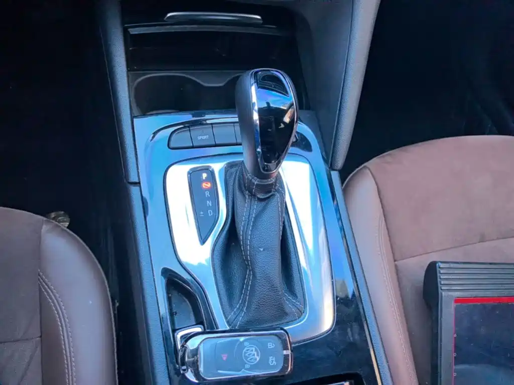 Buick Regal 2020 — фото 14