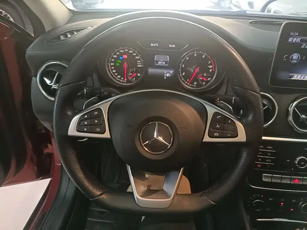 Mercedes-Benz GLA 2019 — фото 11