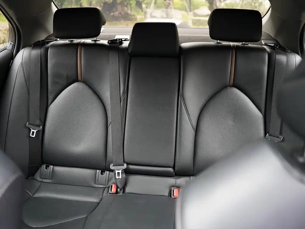 Toyota Camry 2020 — фото 24
