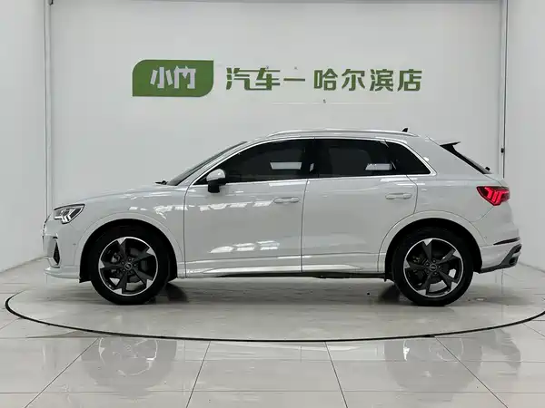 Audi Q3 2021