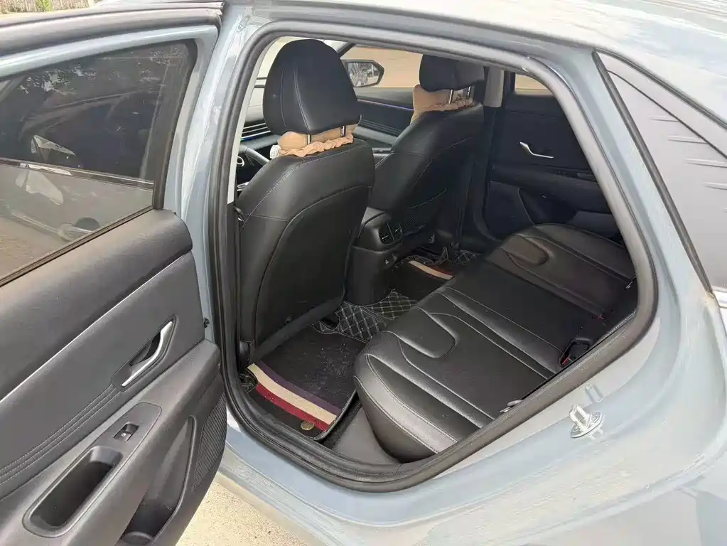 Hyundai Elantra 2023