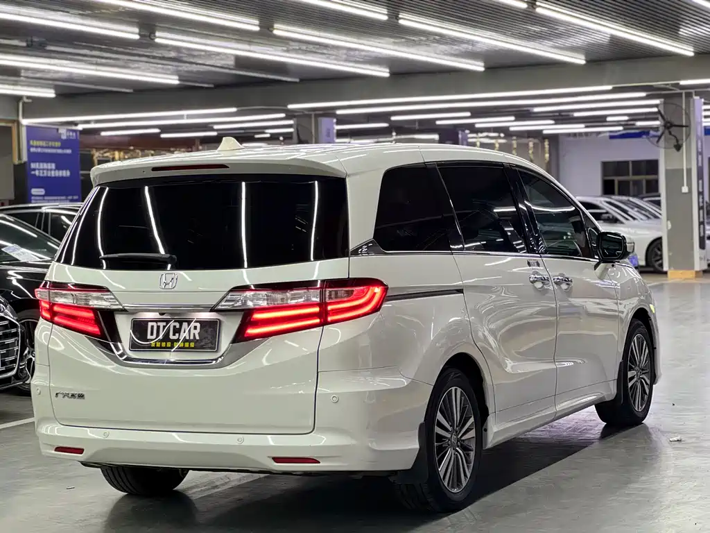 Honda Odyssey 2019 — фото 8