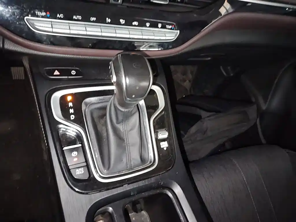 GAC Motor Trumpchi M6 2022 — фото 14
