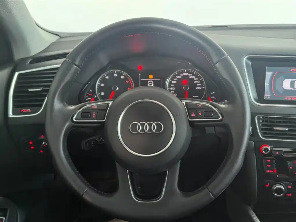 Audi Q5 2014 — фото 12