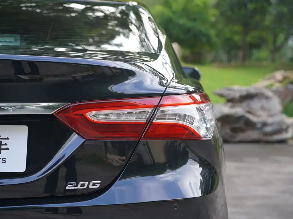 Toyota Camry 2020 — фото 11