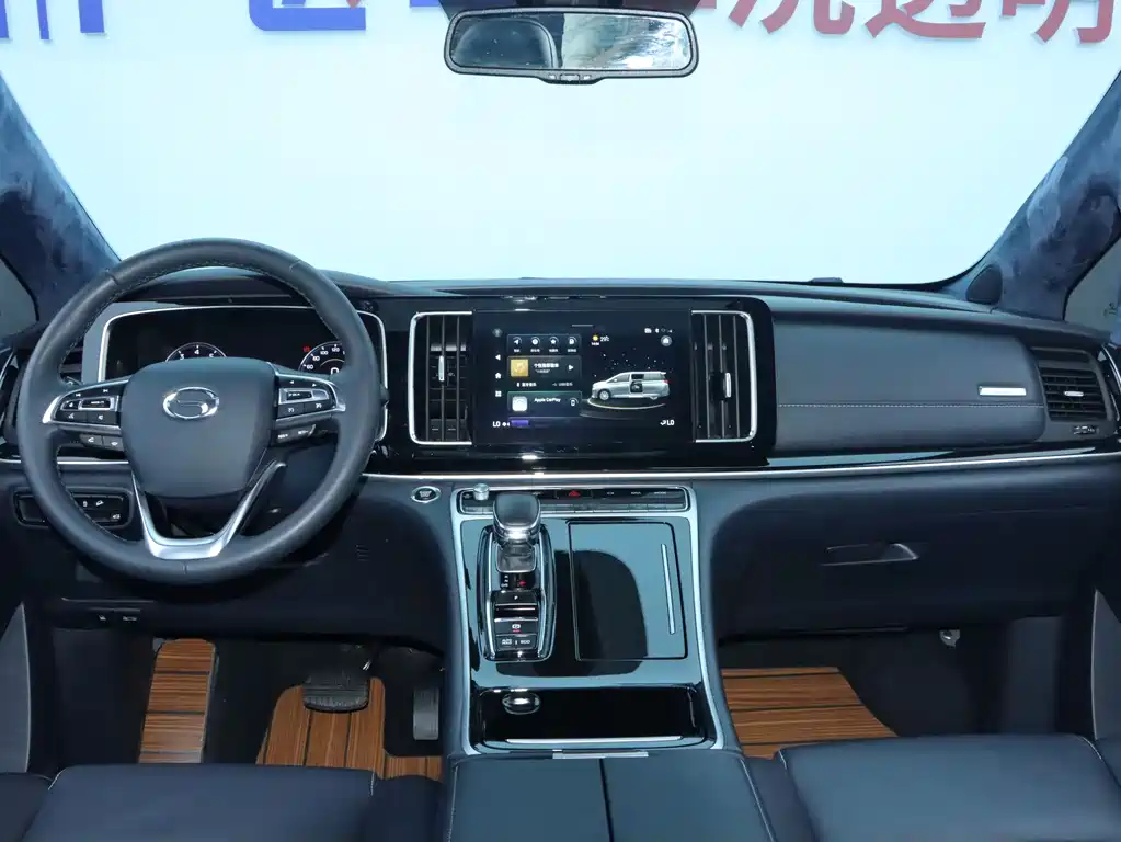 GAC Motor Trumpchi M8 2022 — фото 7