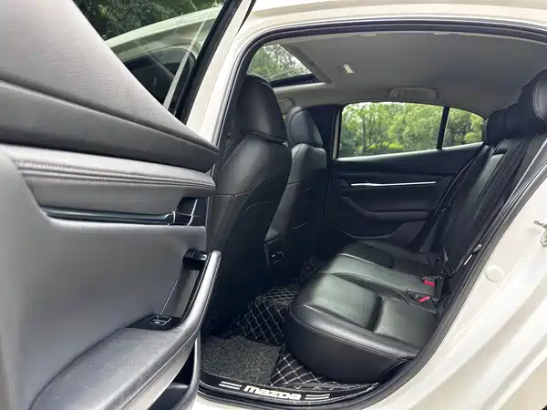 Mazda 3 Axela 2021